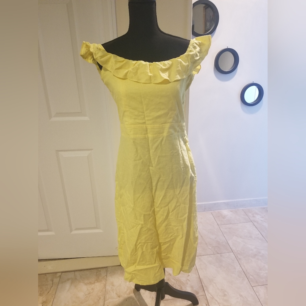 Yellow sleeveless dress, size medium